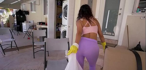  Sarah Lace My Dirty Maid Cleans Dick Well Haha